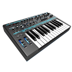 NOVATION BASS STATION II